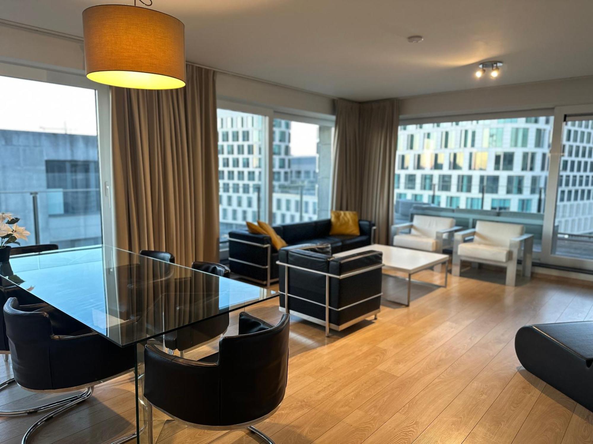 With Stunning View In Center Apartamento Bruxelas
