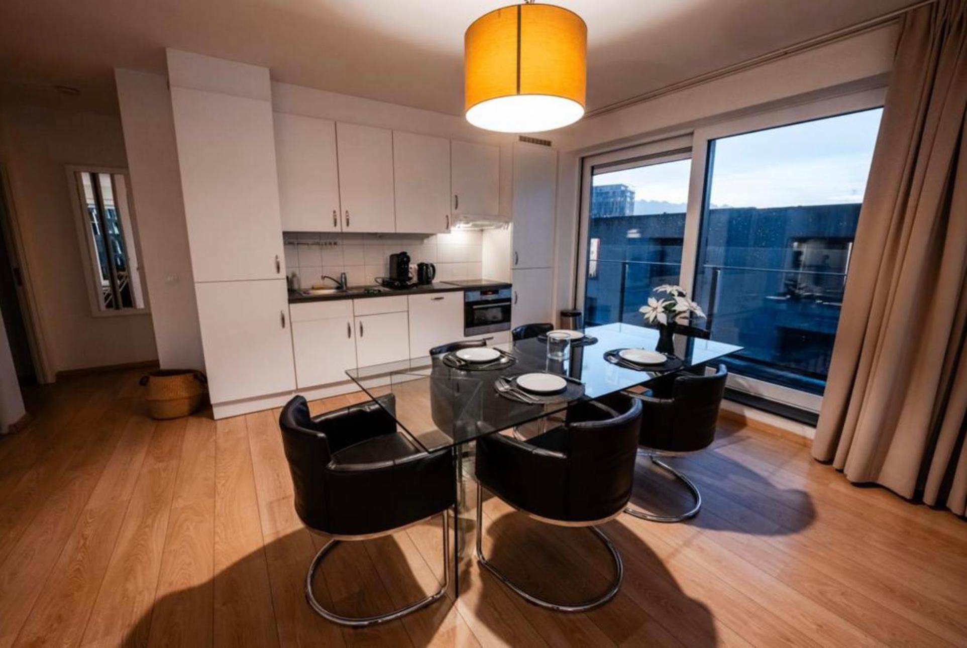 Apartamento With Stunning View In Center Bruselas